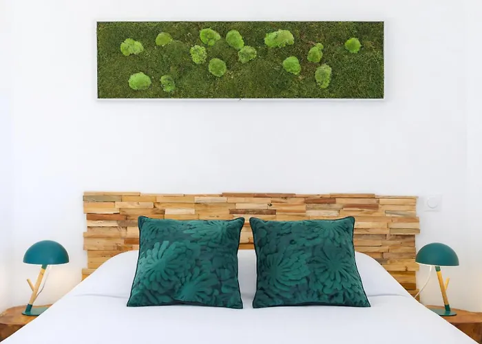 Hotel Almanarre Plage - Hotel Eco-Responsable Face A La Mer